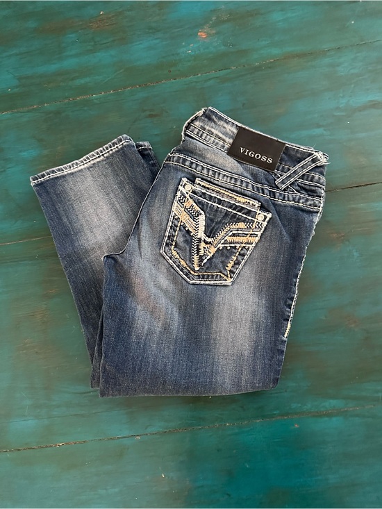 Vigoss Denim - Vigoss Blue Denim Capri Jeans with Embroidered Back Pocket